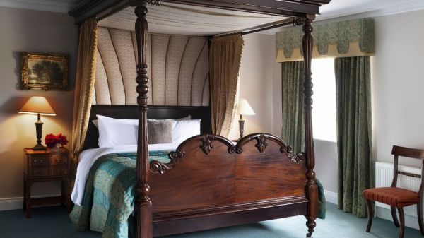 Guest Rooms at Earls Court House