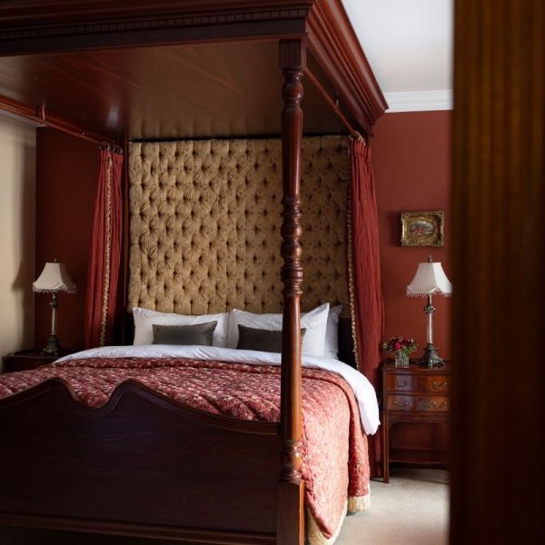 Four Poster Suite 
