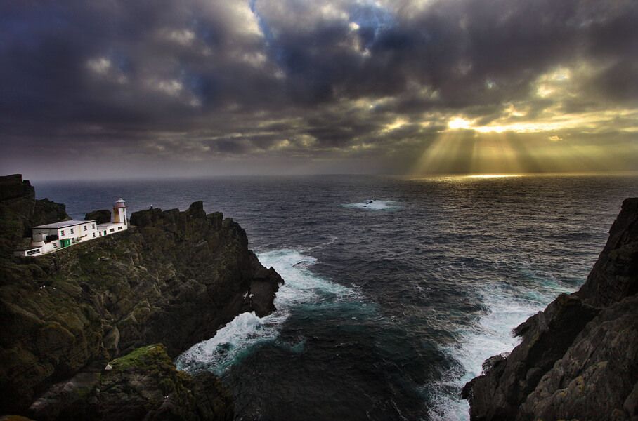 Skellig Lighthouse_master