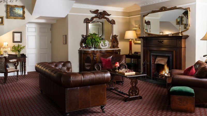 Treat someone special to a memorable stay at Earls Court House